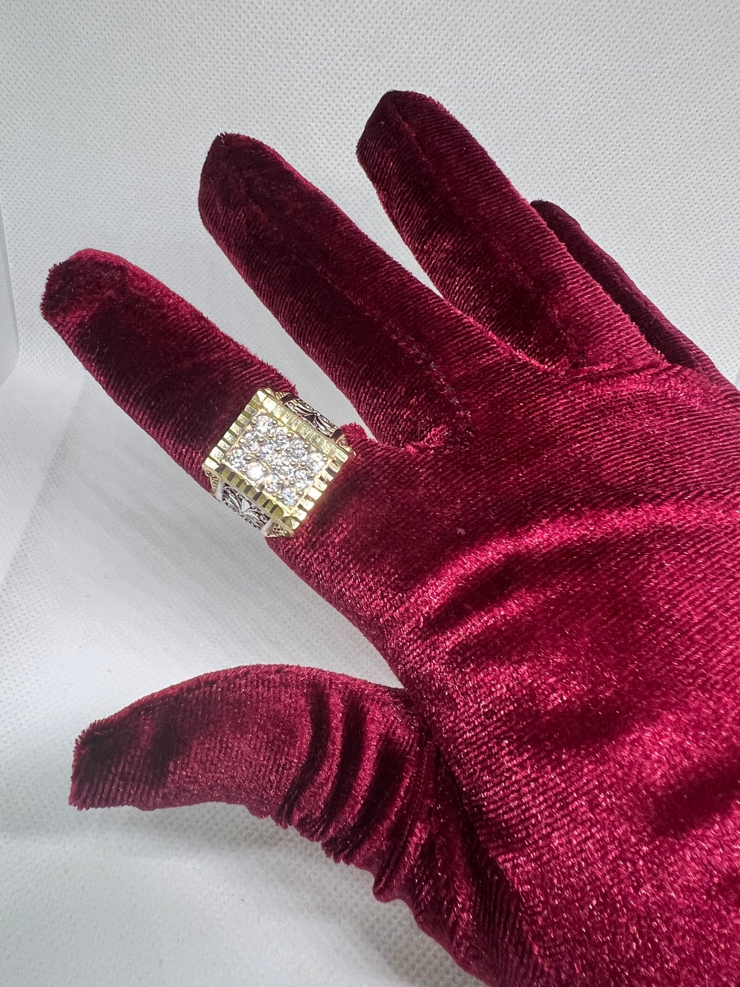 10K Solid Gold Mens Ring - Chain Included