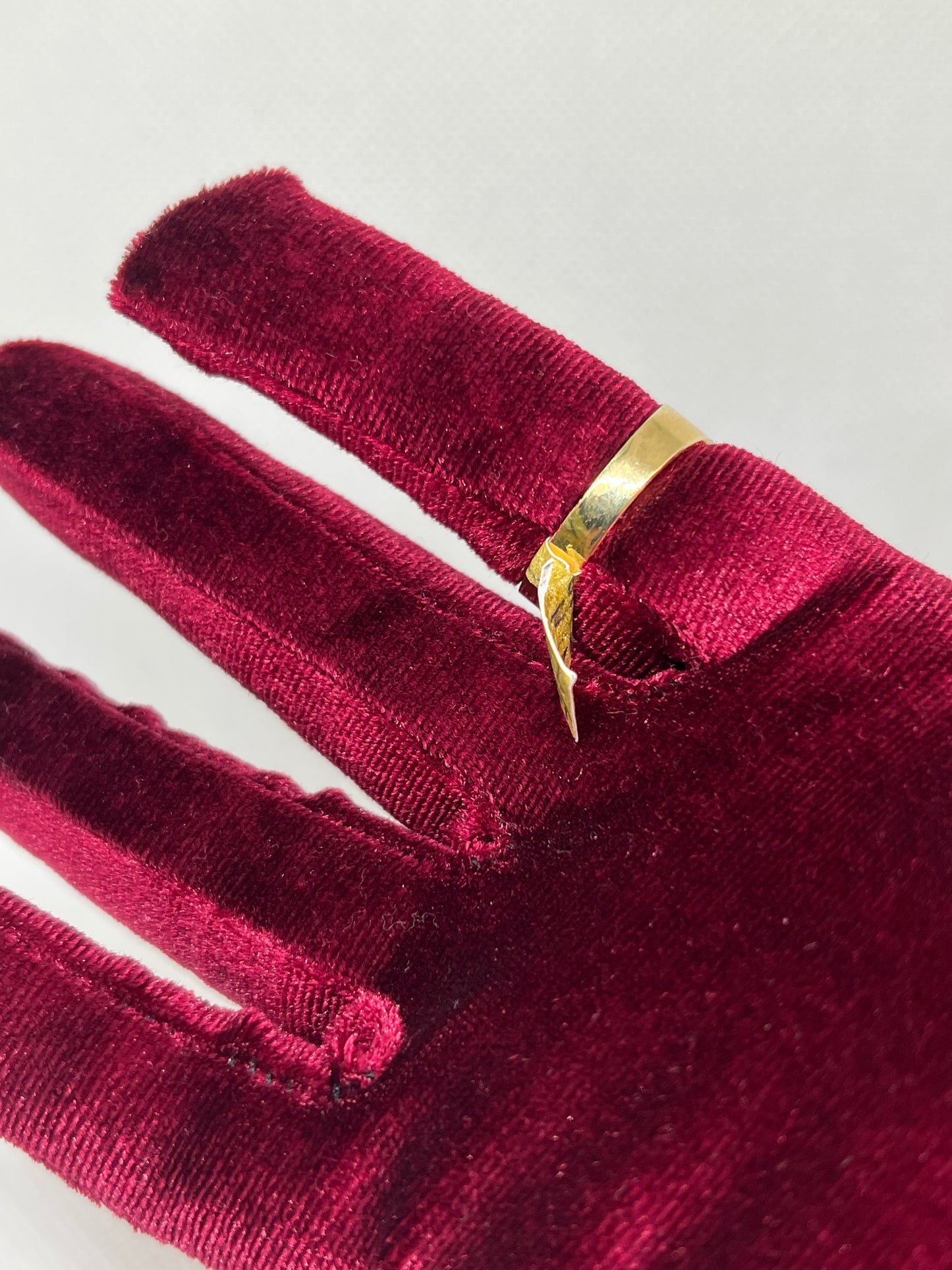 10K Solid Gold Star Ring - Chain Included