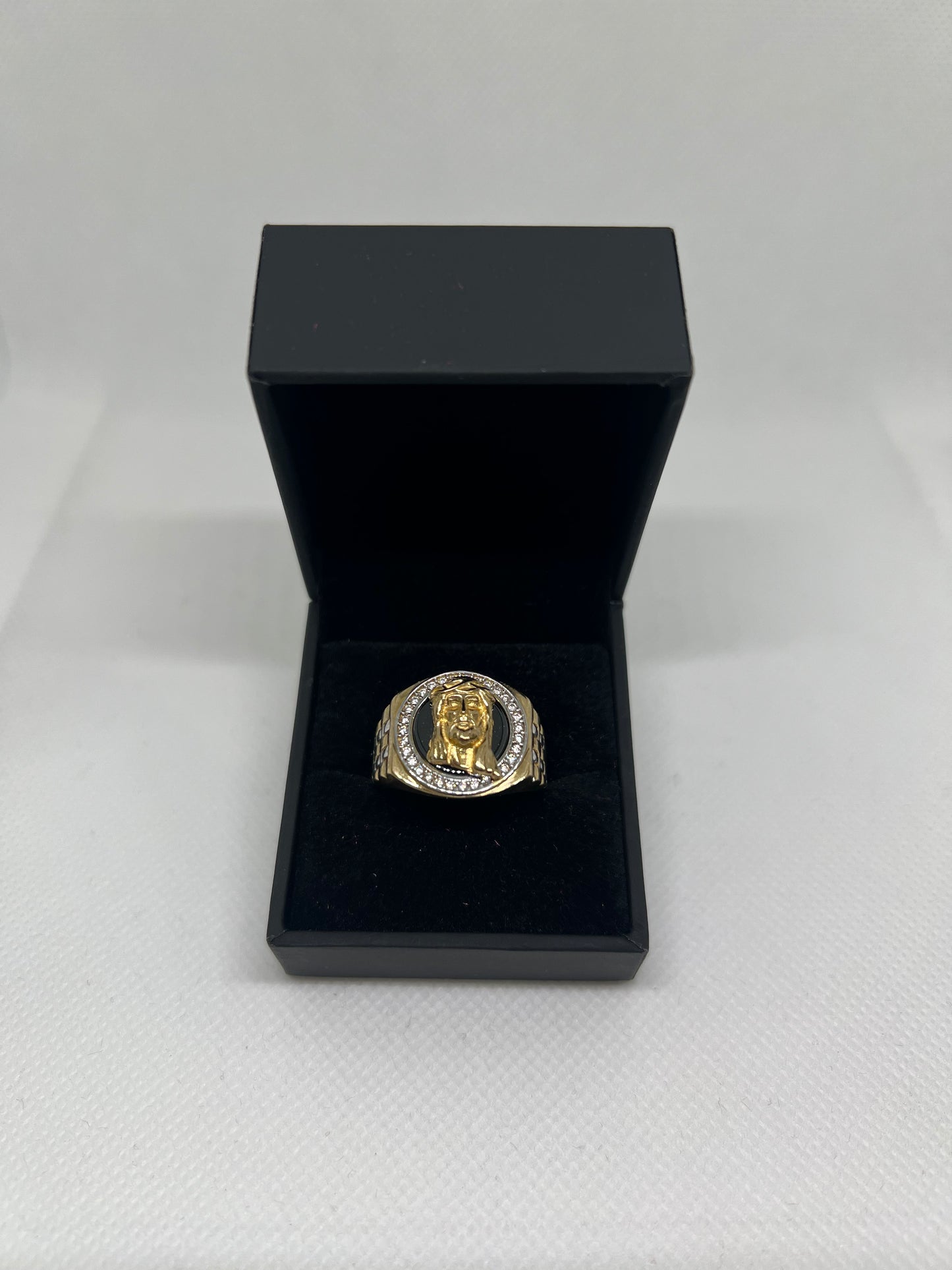10K Solid Gold Jesus Head Ring - Chain Included
