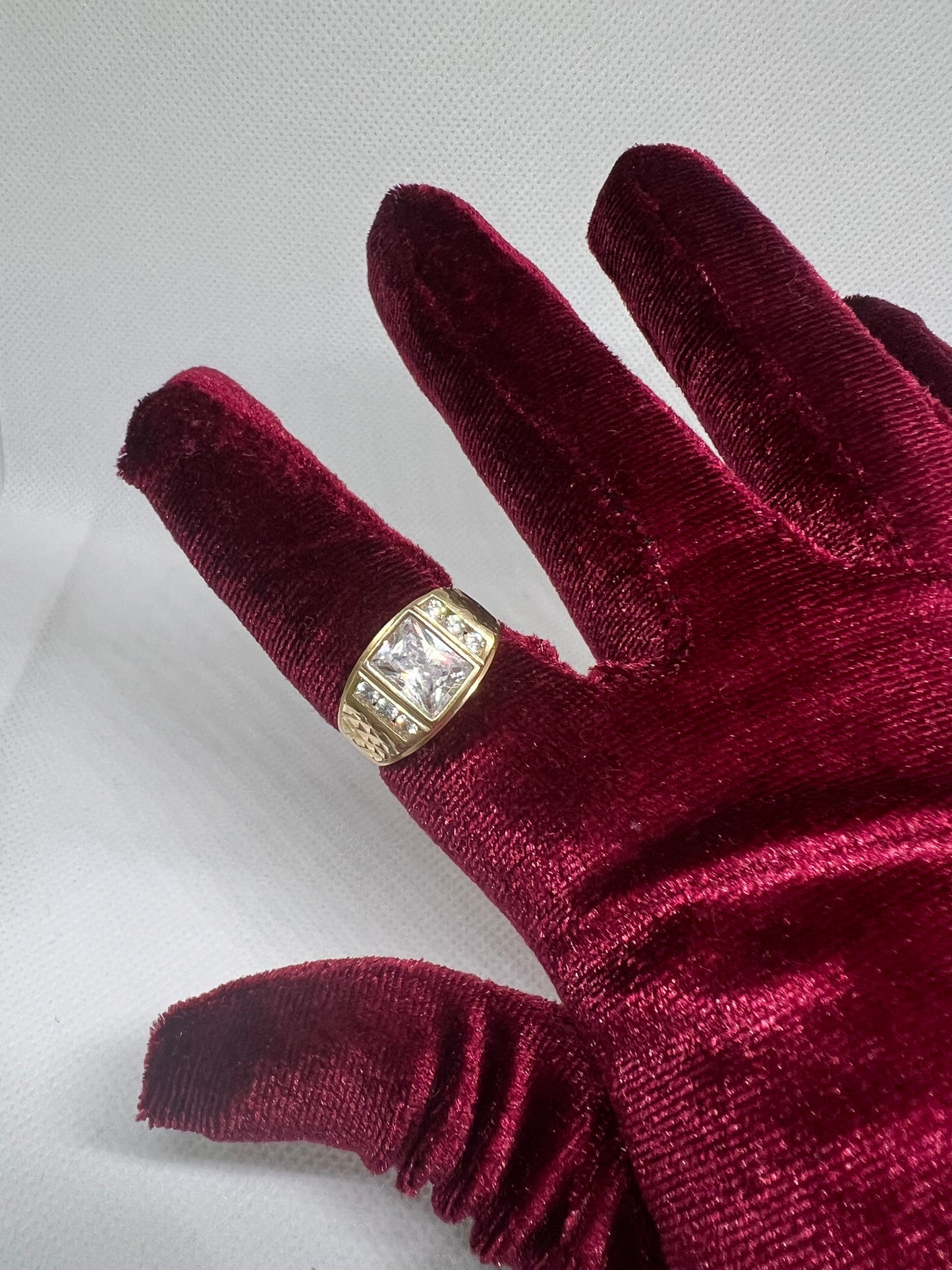 10K Solid Gold Mens Ring - Chain Included