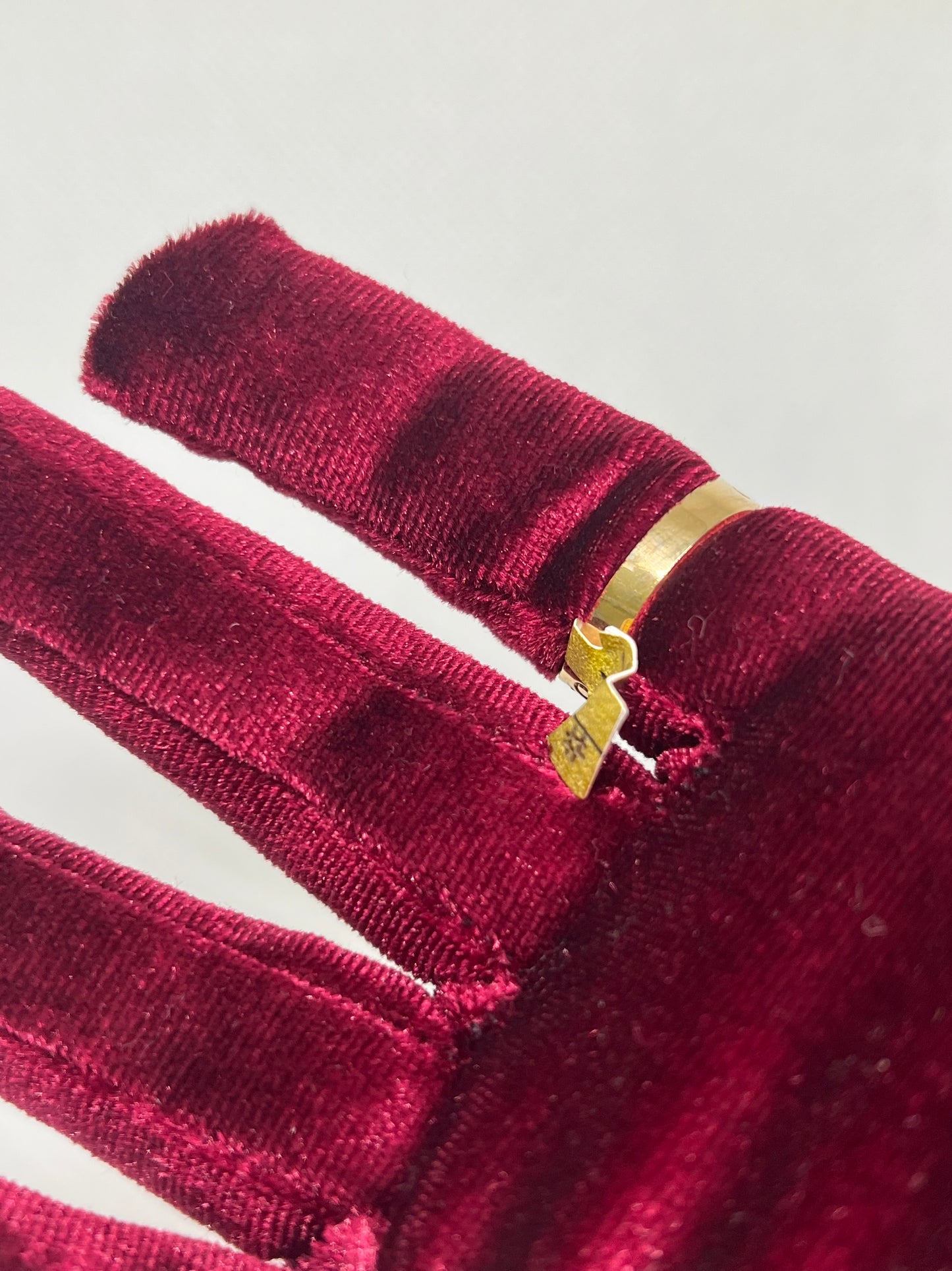 10K Solid Gold Onyx Ring - Chain Included