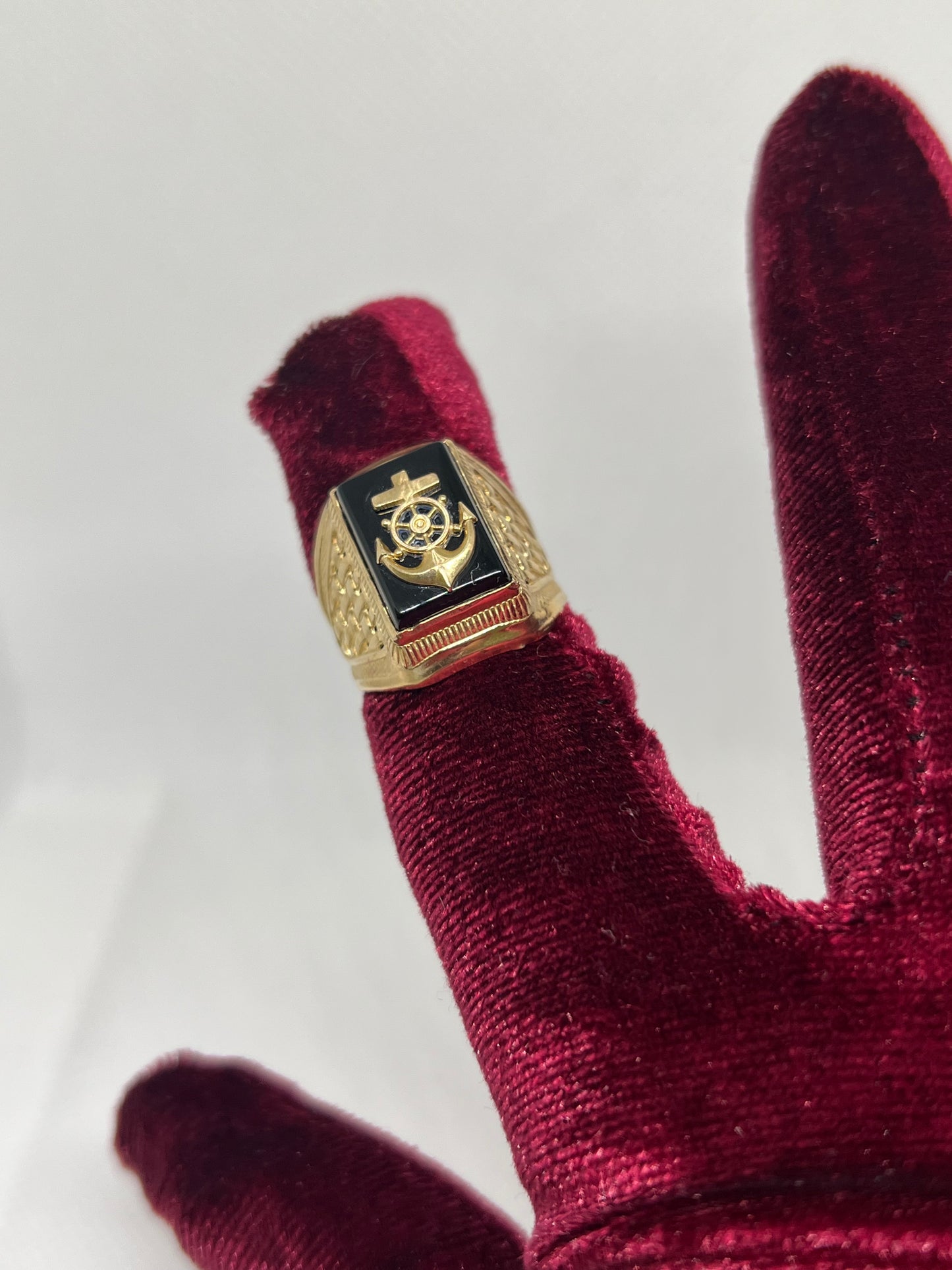 10K Solid Gold Masonic Ring - Chain Included
