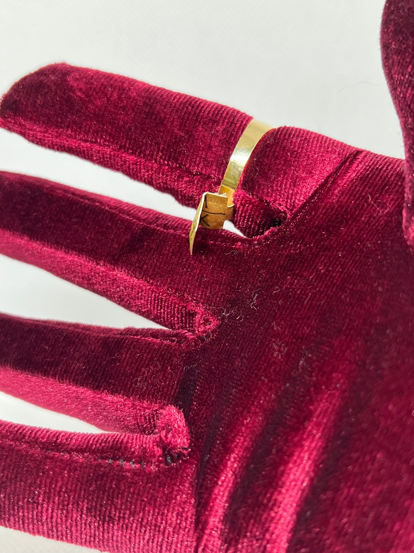 10K Solid Gold Mens Ring - Chain Included
