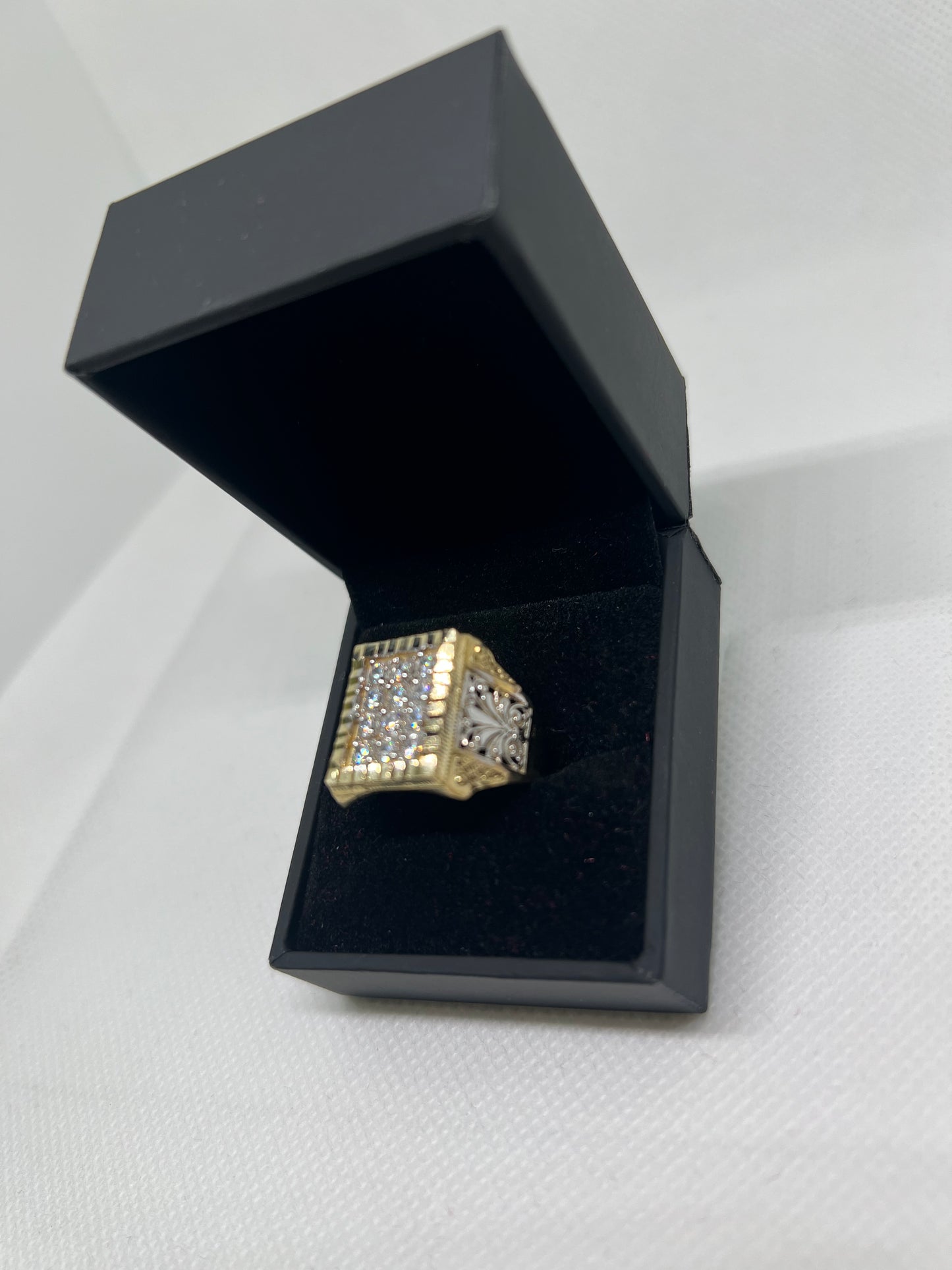10K Solid Gold Mens Ring - Chain Included