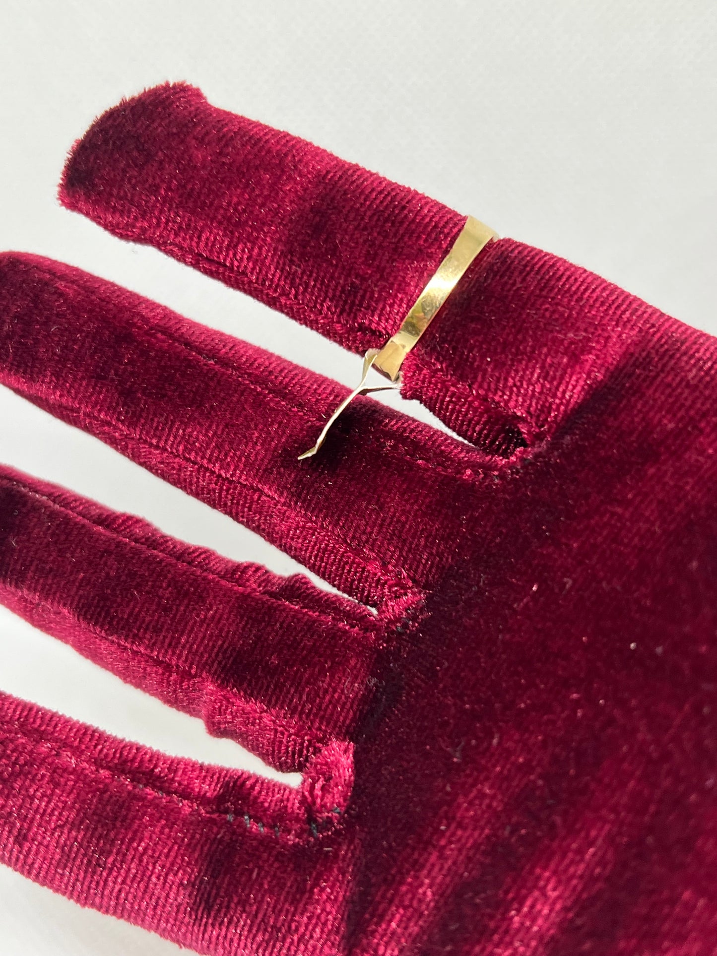 10K Solid Gold Mens Ring - Chain Included