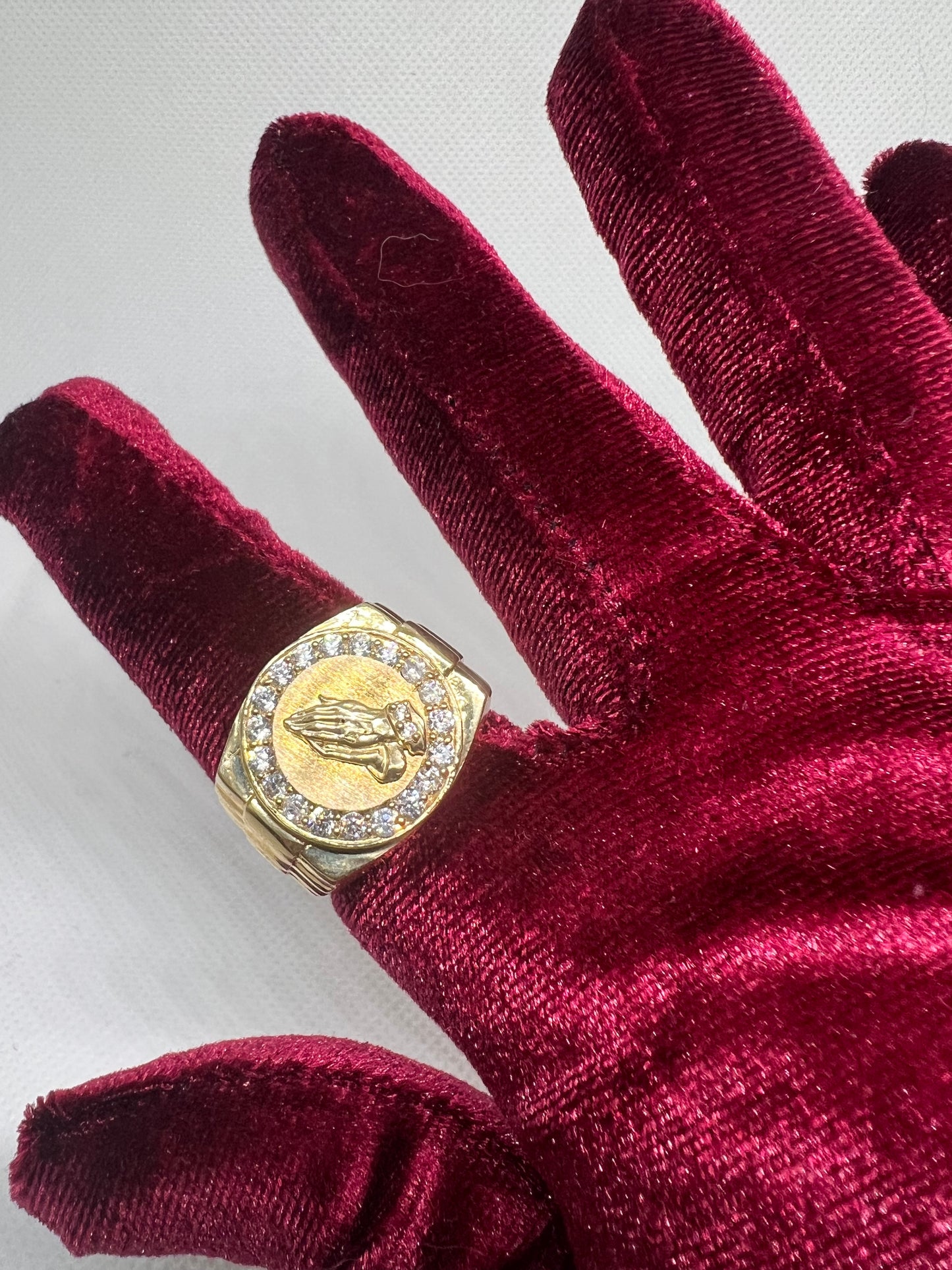 10K Solid Gold Praying Hands Ring - Chain Included