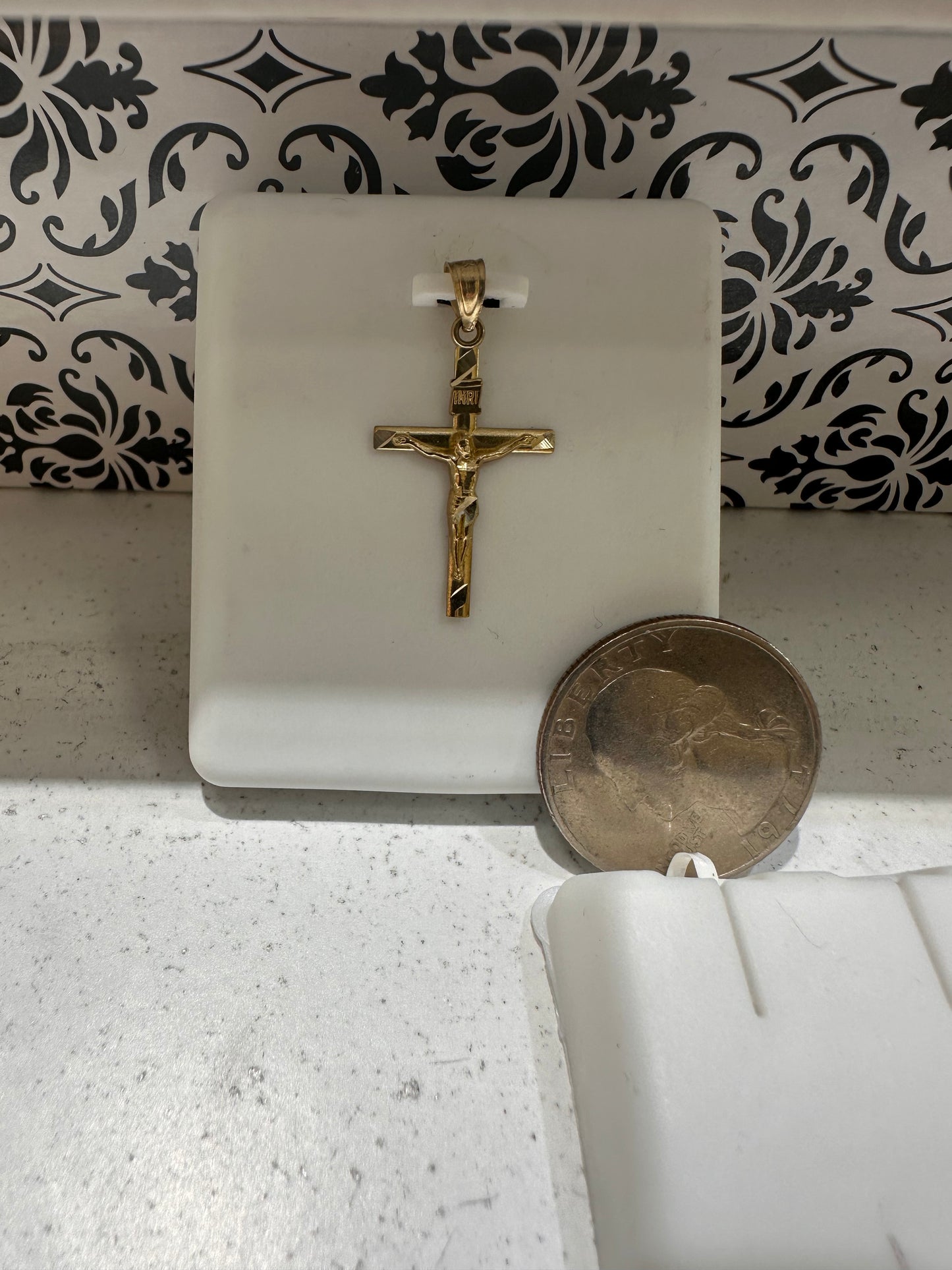 10K Crucifix Pendant