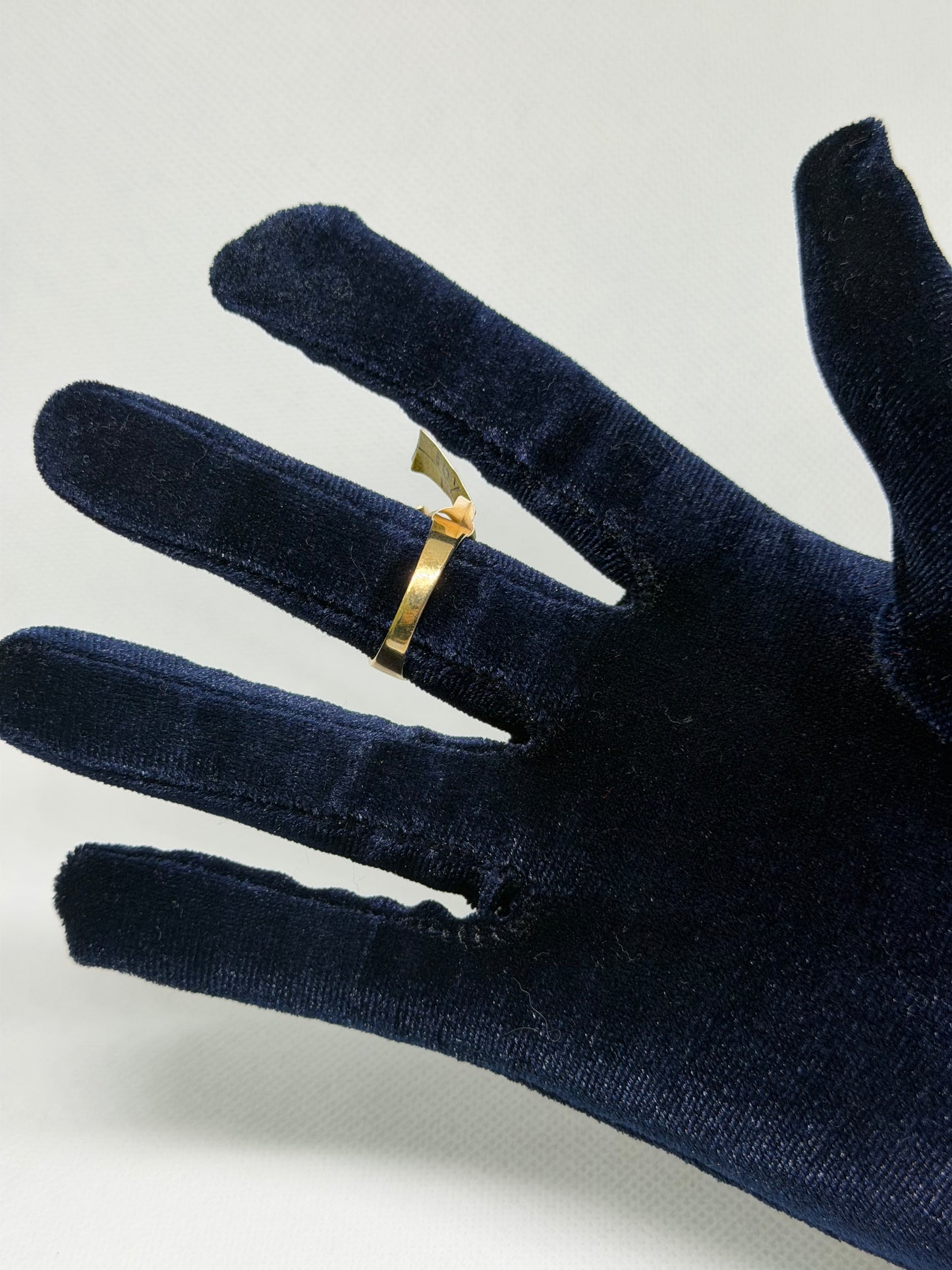 10K Solid Gold Diamond Style Ring - Size 10.5