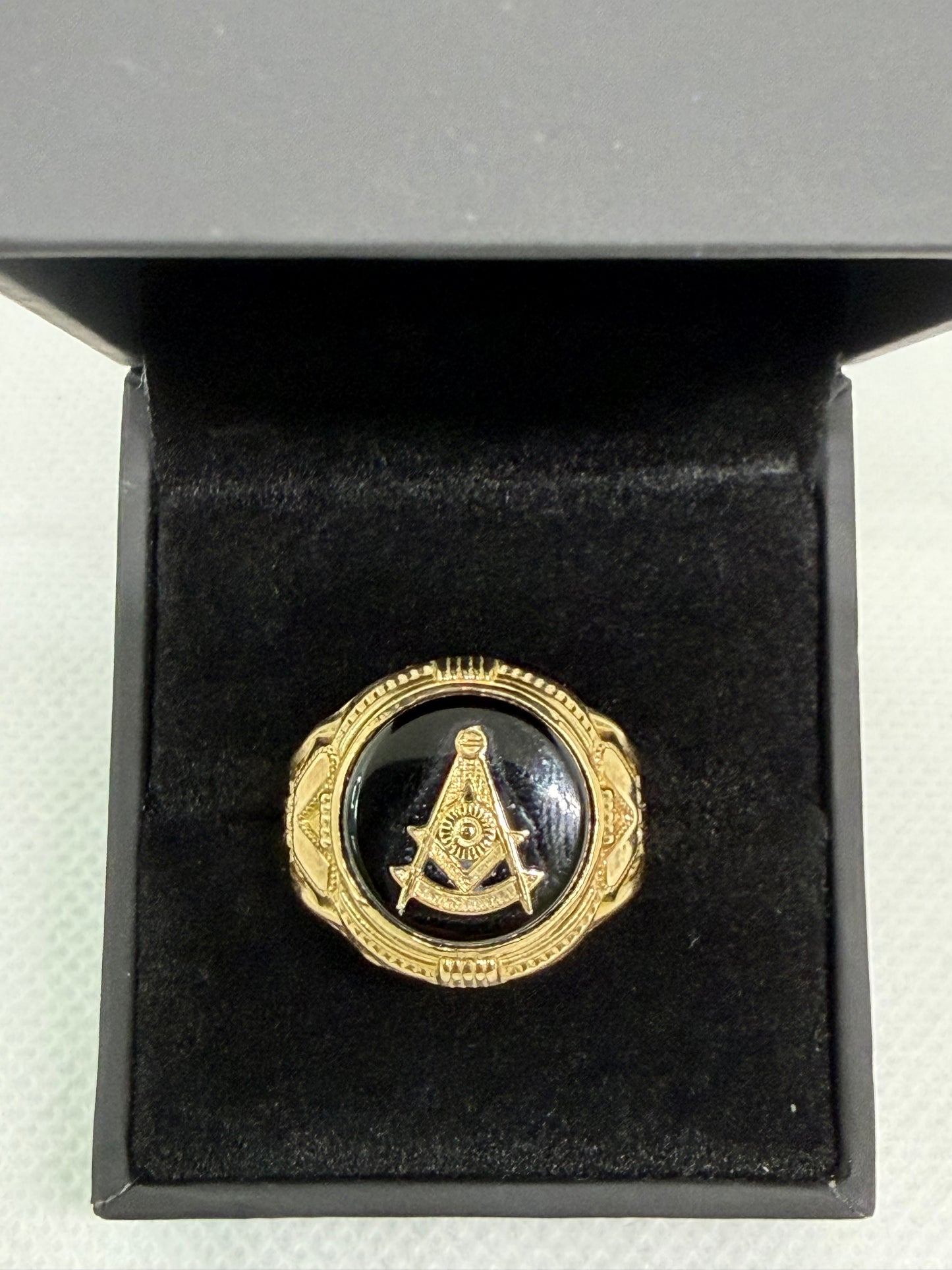 10K Solid Gold Black Onyx Masonic Ring - Size 10