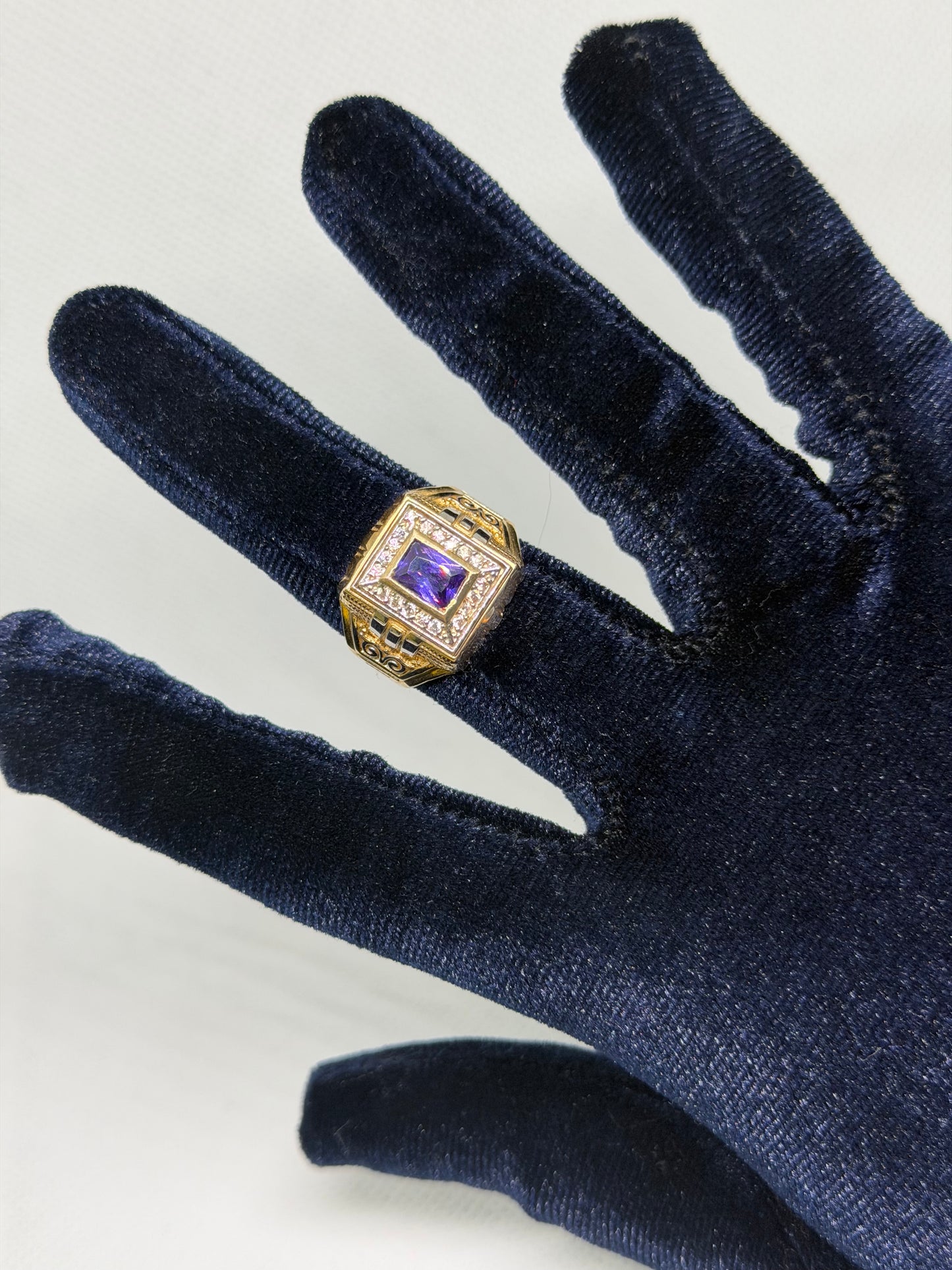 10K Solid Gold Purple Stone Ring - Size 10.5