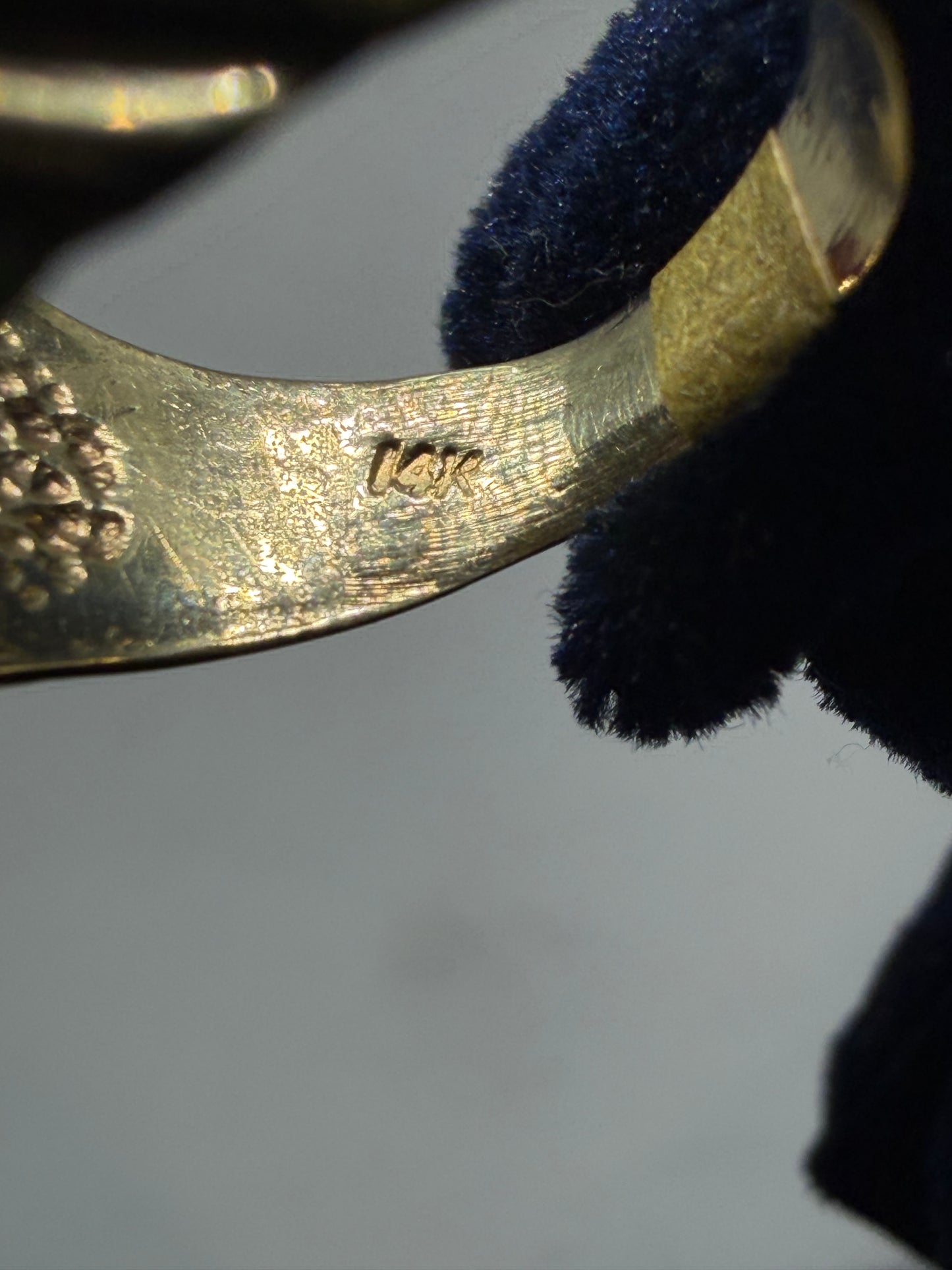 14K Solid Gold Nugget Ring - Size 9