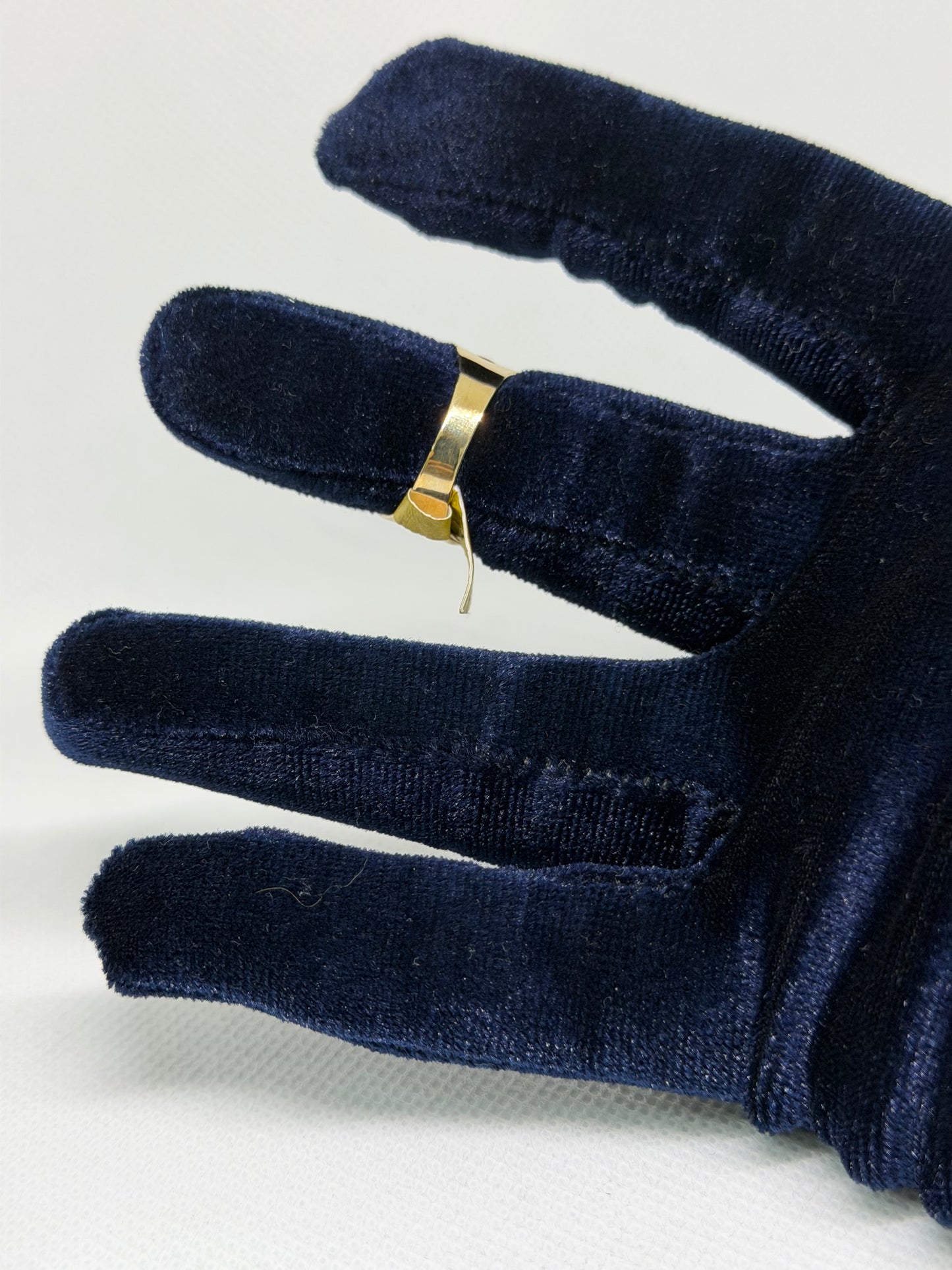 10K Solid Gold Anchor Ring - Size 8