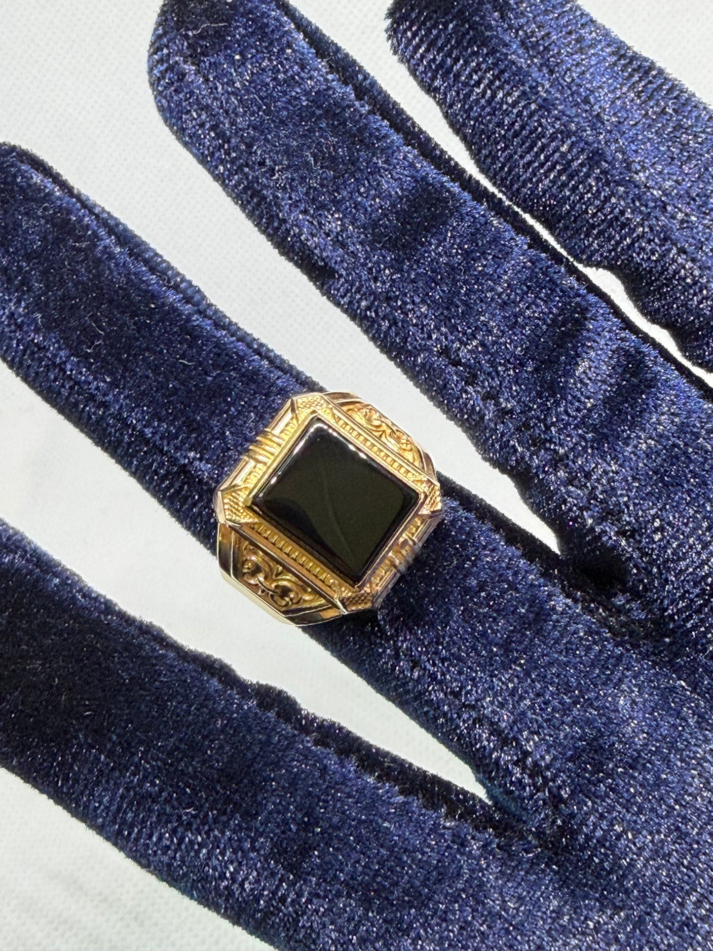 10K Solid Gold Black Onyx Ring - Size 11