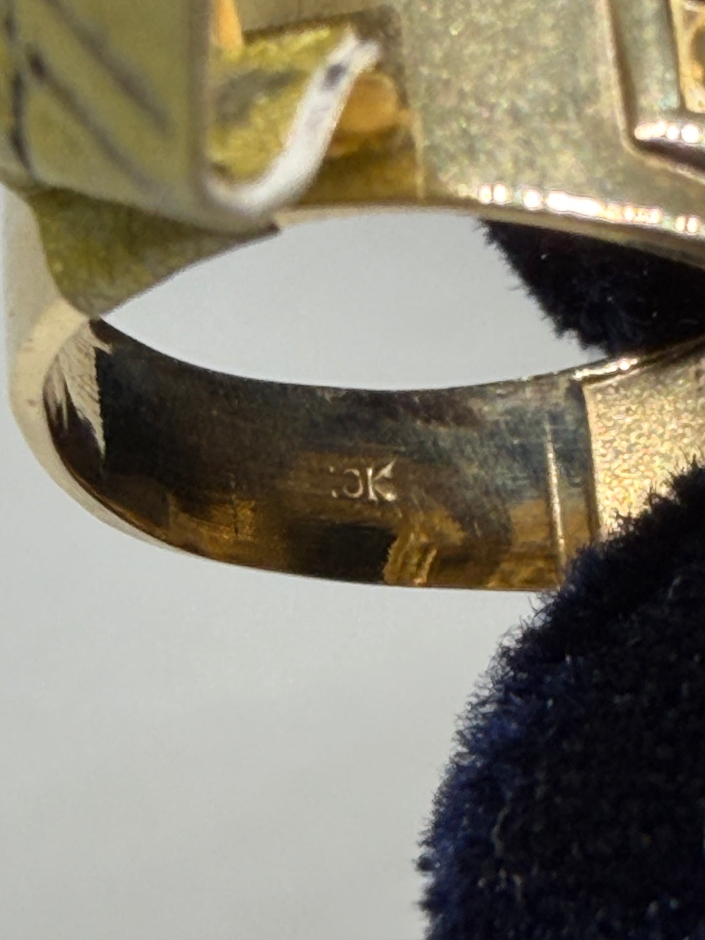 10K Solid Gold Black Onyx Ring - Size 11