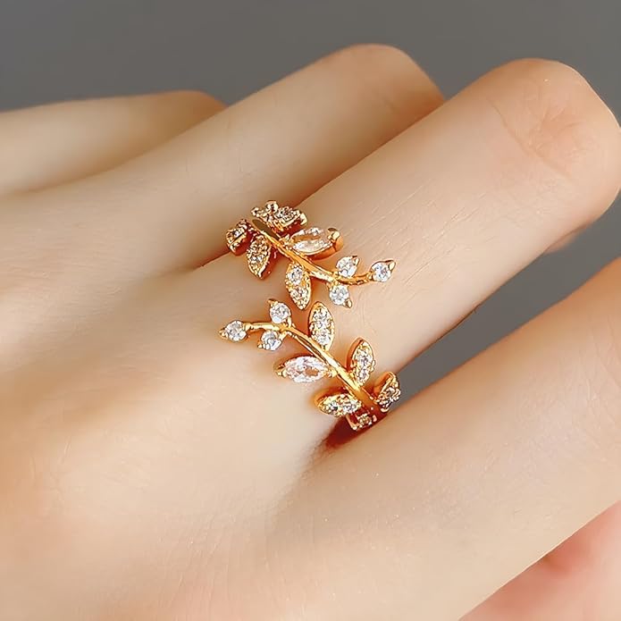 Stackable Leaf Ring in Gold