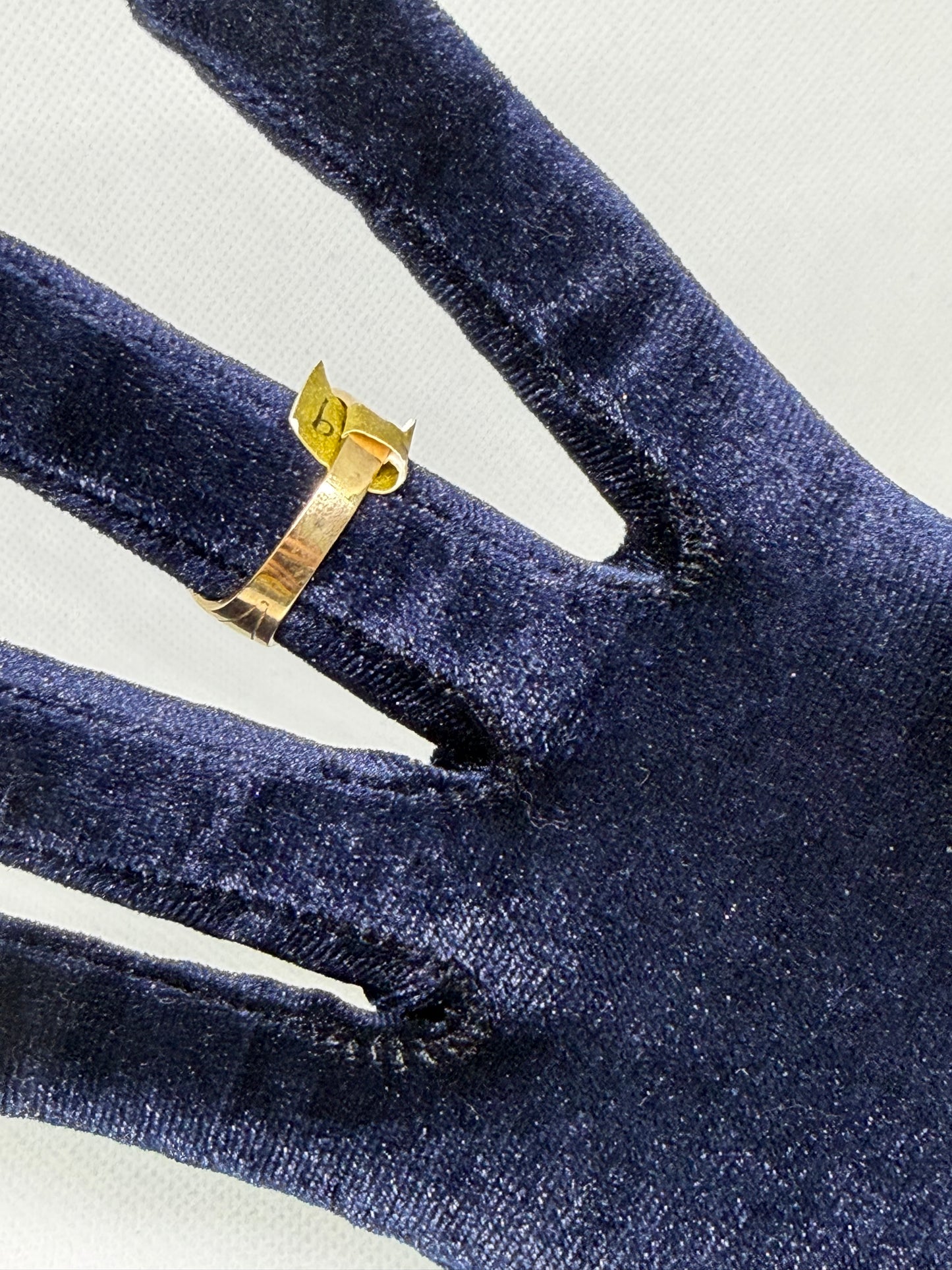 10K Solid Gold Nefertiti Ring - Size 11