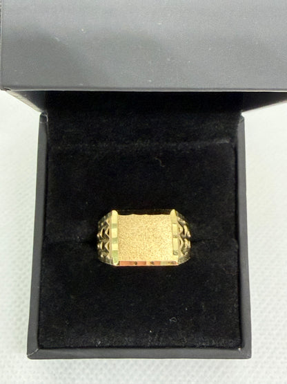 10K Solid Gold Plate Ring - Size 9