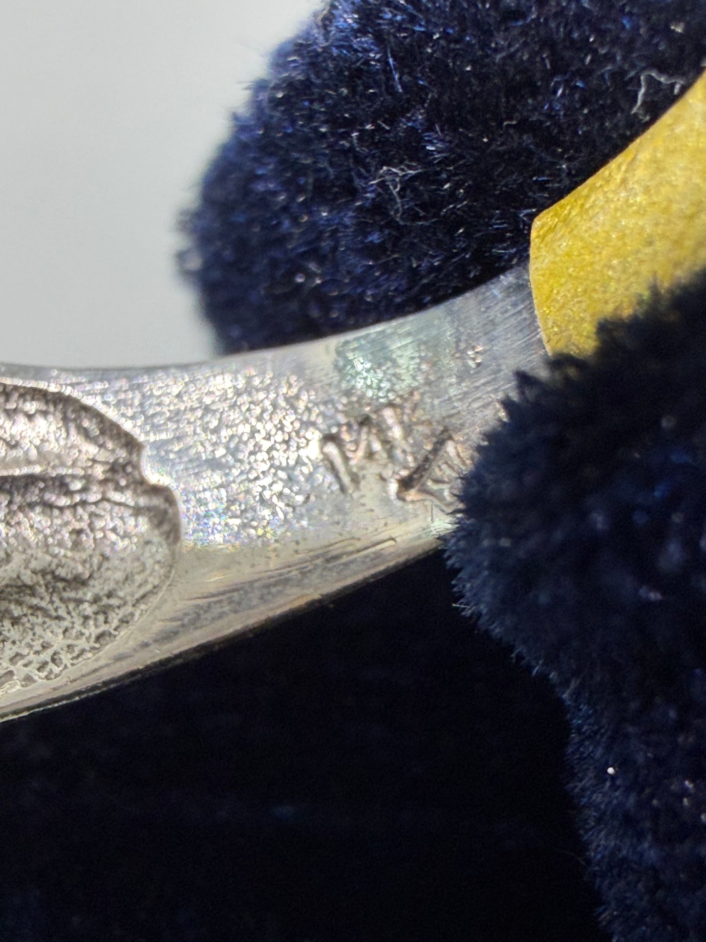 14K Solid White Gold Glacier Ring - Size 10