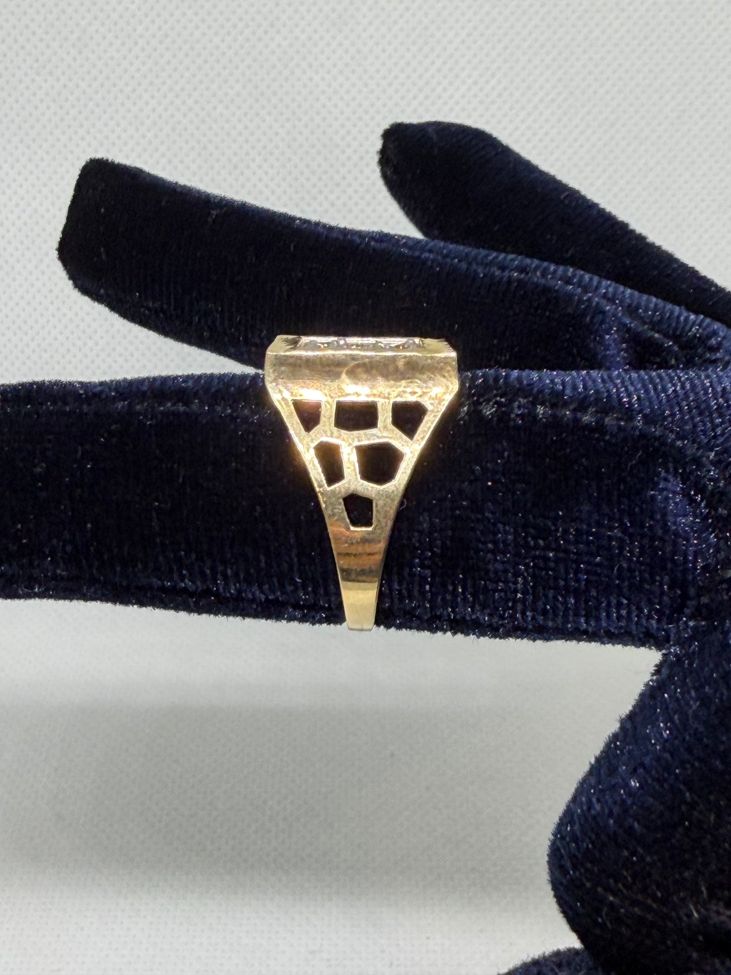 10K Solid Gold 9 Glacier Stone Ring - Size 10