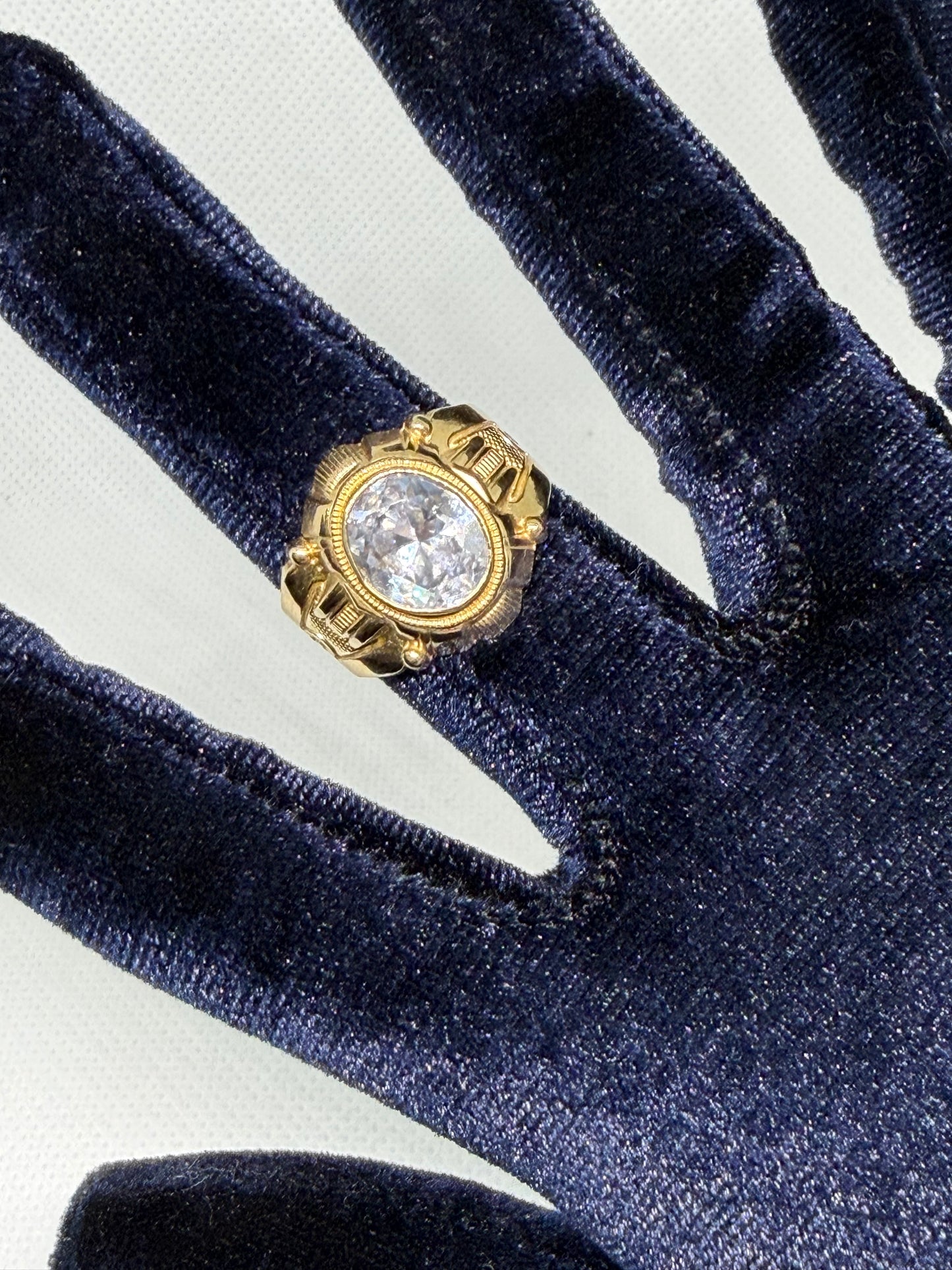 10K Solid Gold Single Oval Stone Ring - Size 11