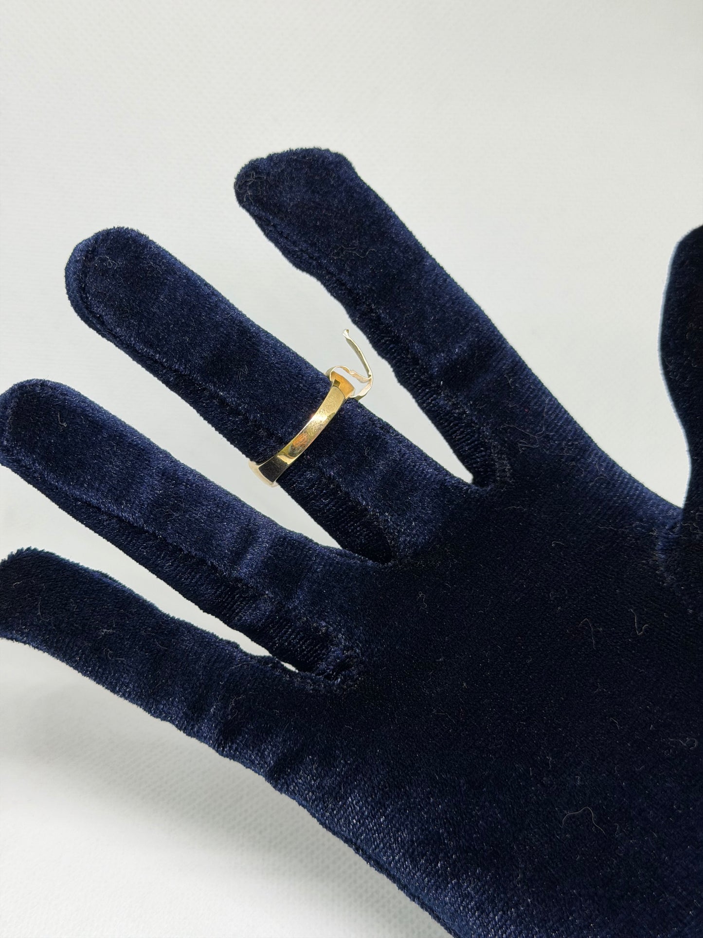 10K Solid Gold Money Bag Ring - Size 10