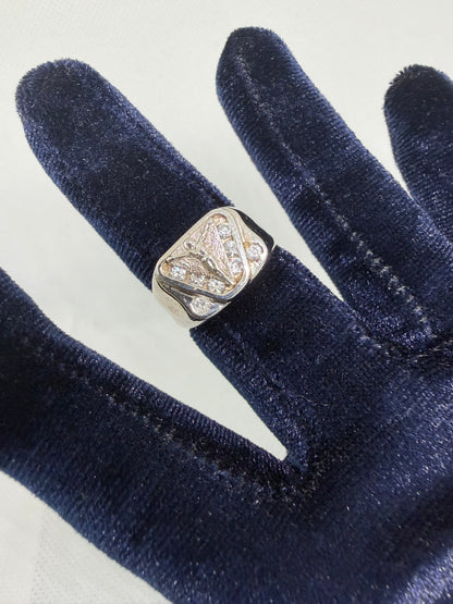 10K Solid White Gold Crucifix Ring - Size 9