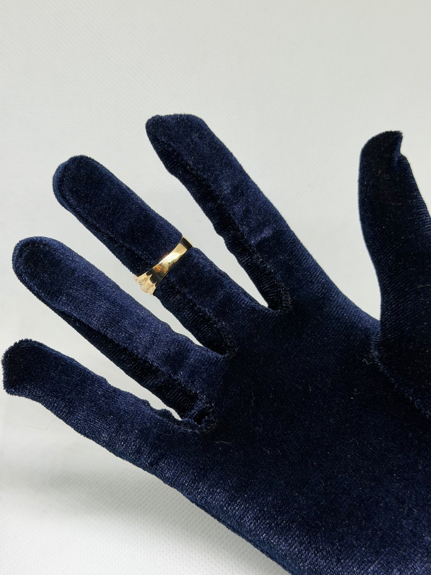 14K Solid Gold Nugget Ring - Size 8