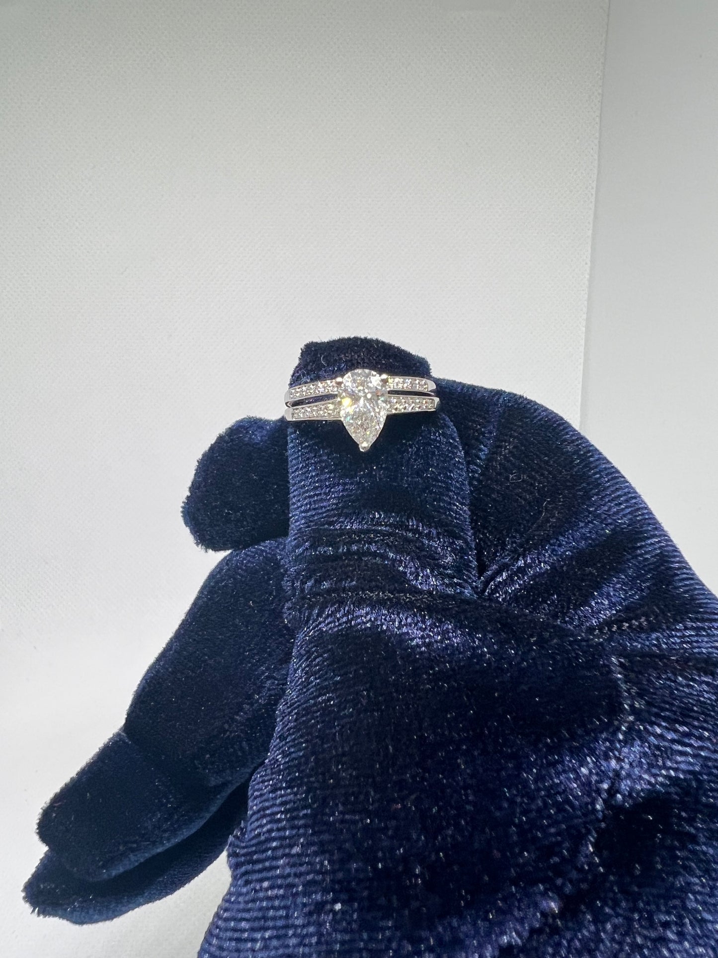 DC CERTIFIED Lab Grown Pear Cut Diamond Bridal Set