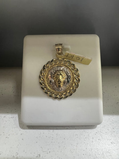 10K Gold Lion Circle Pendant