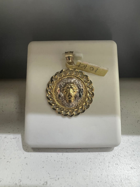 10K Gold Lion Circle Pendant