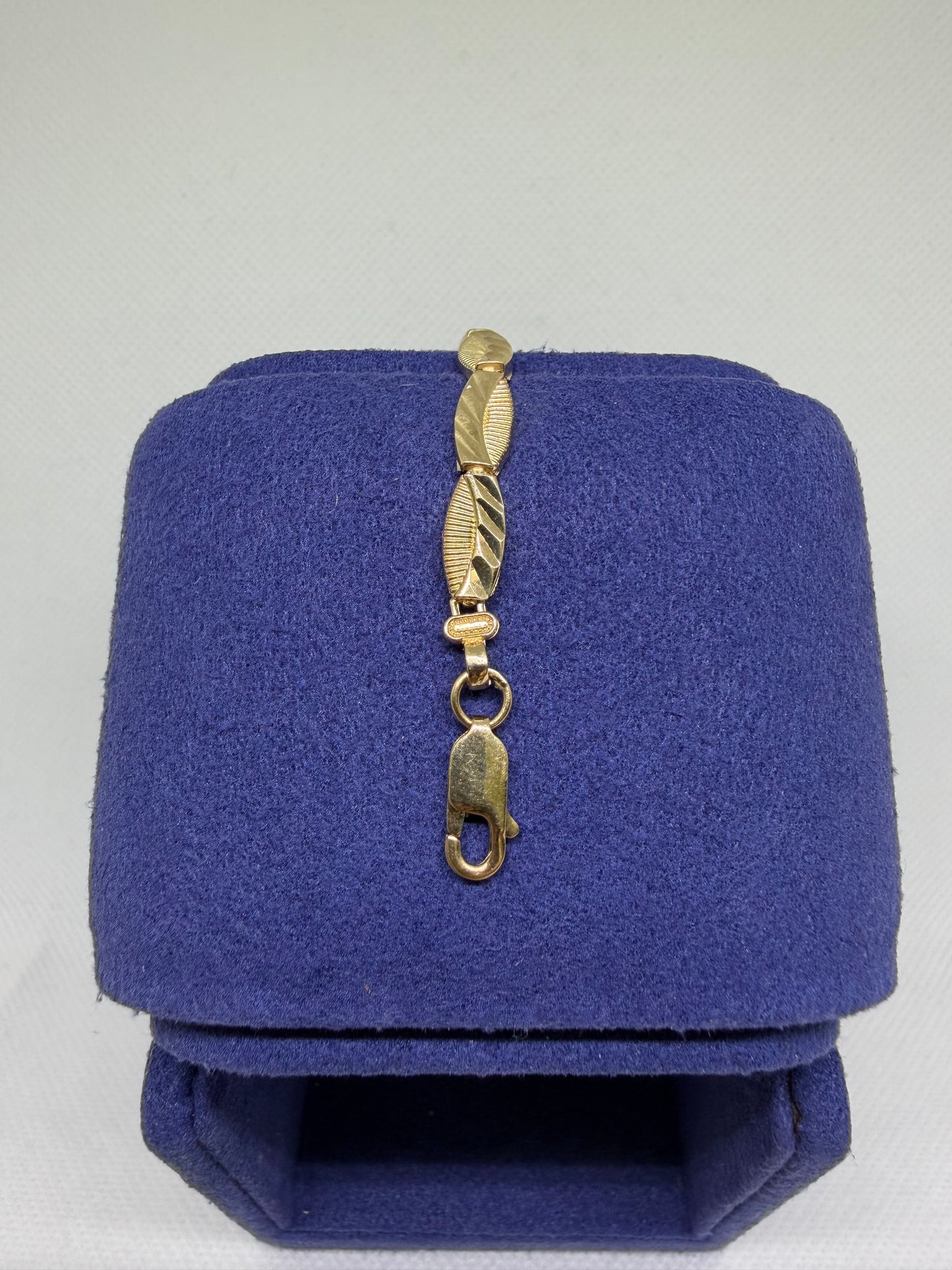 10K Solid Gold Flow Bracelet - 7.5 Inches