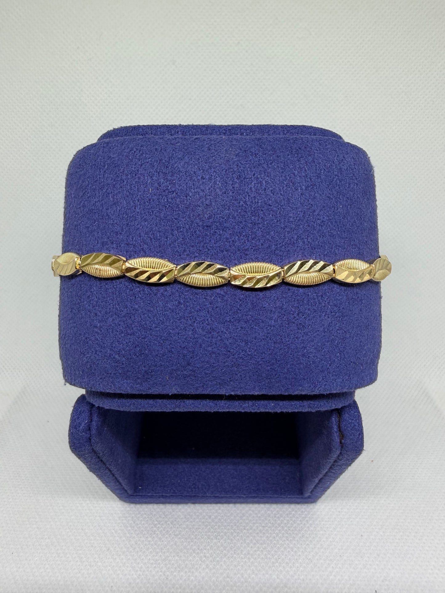 10K Solid Gold Flow Bracelet - 7.5 Inches