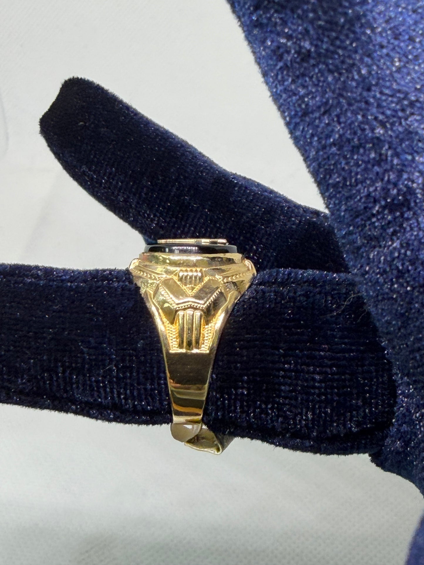 10K Solid Gold Black Onyx Masonic Ring - Size 10