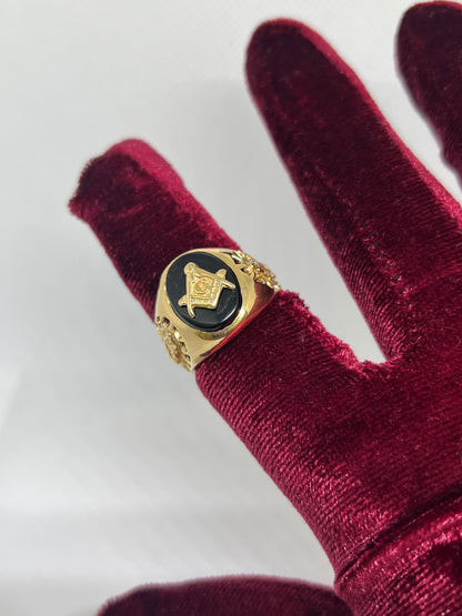 10K Solid Gold Masonic Ring - Chain Included