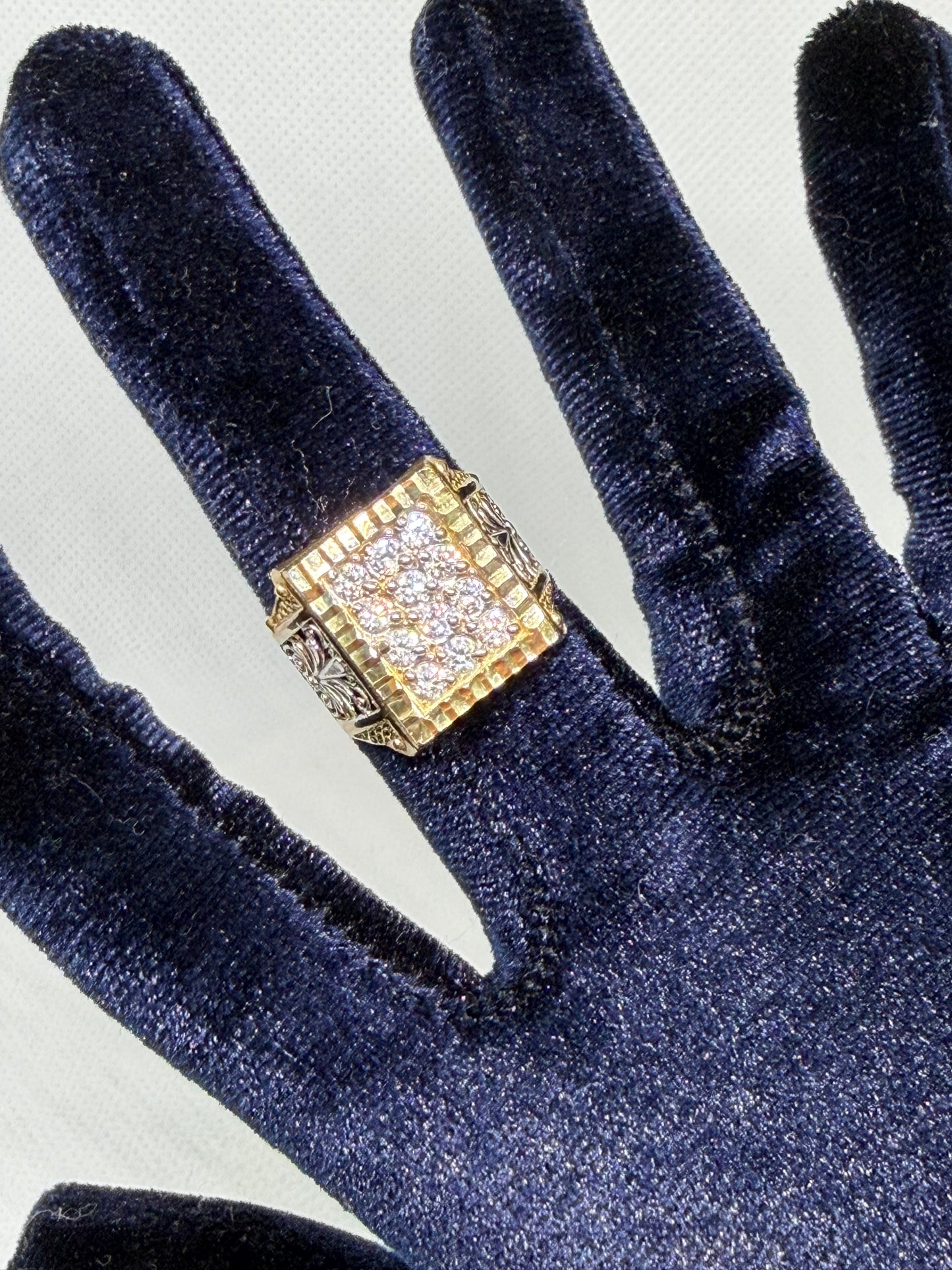 10K Solid Gold Glacier Ring - Size 10