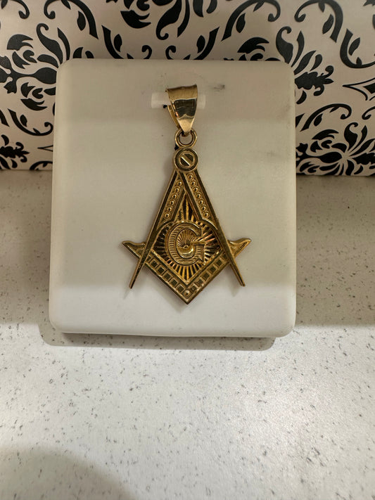 10K Mesonic Pendant